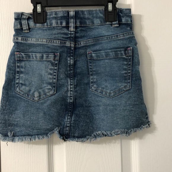 Size 7 skirt and tank top - Picture 3 of 5